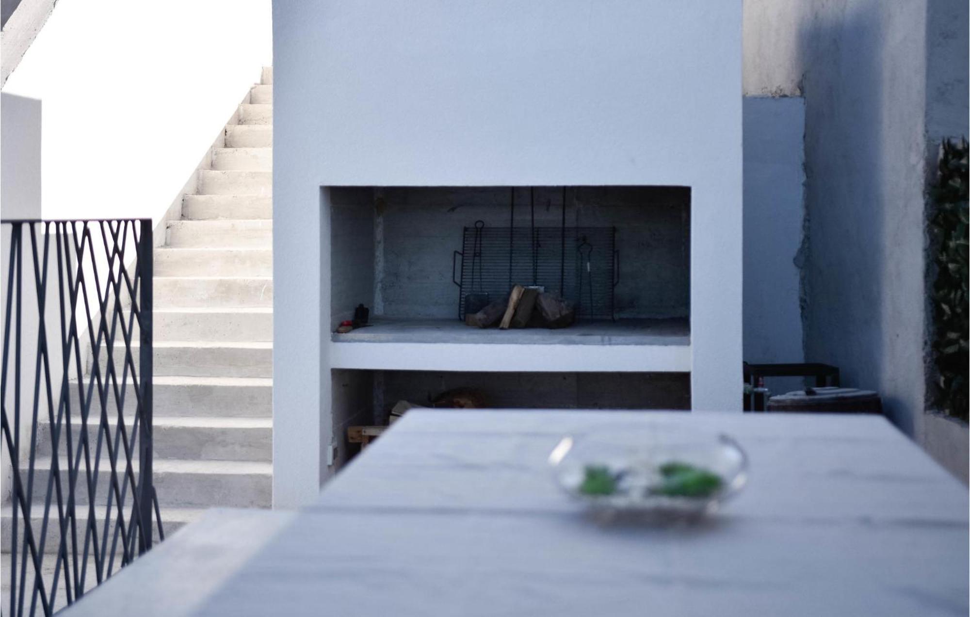 5 Bedroom Cozy In Сasa de vacaciones Podstrana